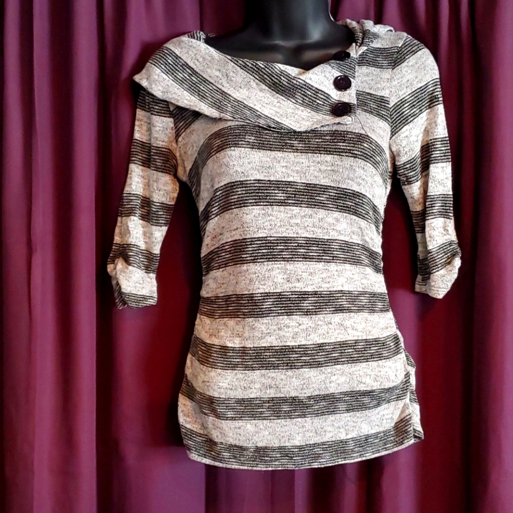 Lightweight sweater [T12]